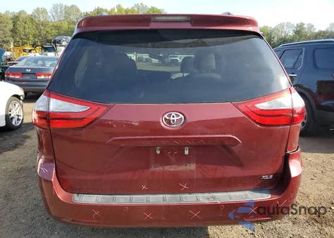 2016 Toyota Sienna Xle z USA, uszkodzony, nr VIN 5TDYK3DC0GS734521